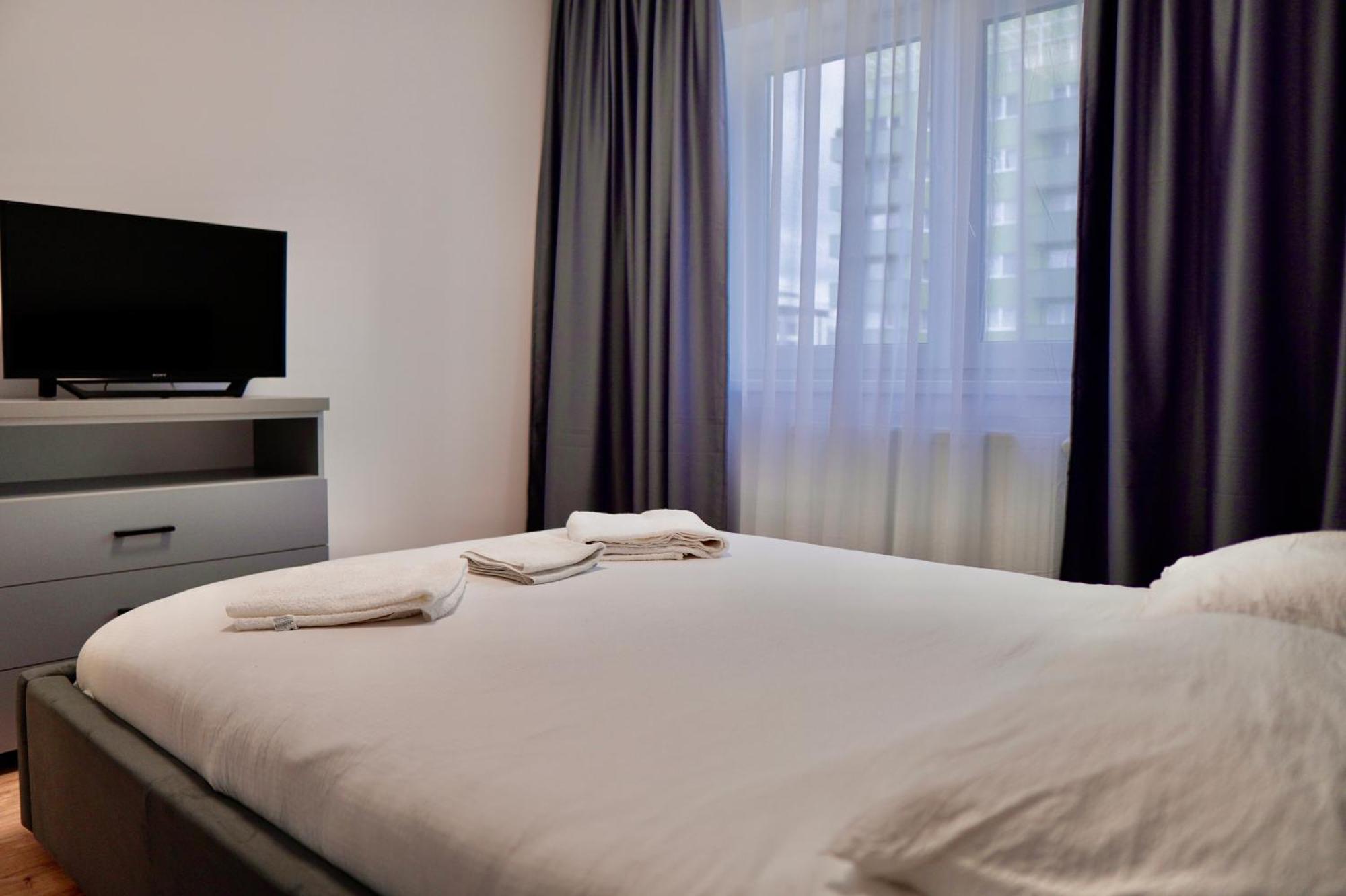 Coresi Topcity 2Camere Apartment Брашов Екстериор снимка